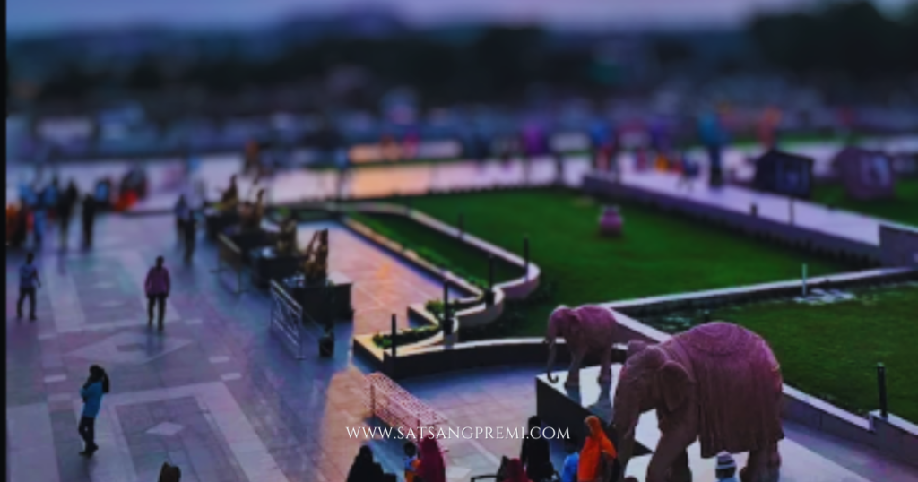 Beautiful Garden and Walkway at Akshardham Temple Jodhpur