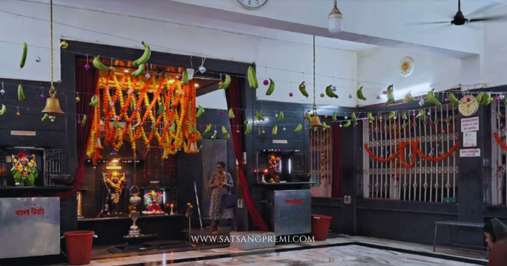 inner view of Shree Tungavateshwar Mandir